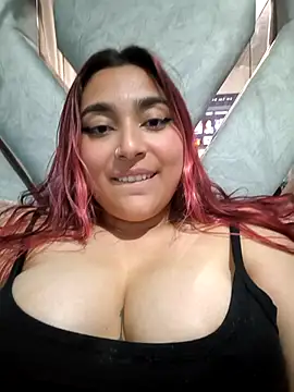 ADELINE_COLLINS15 live cam on StripChat
