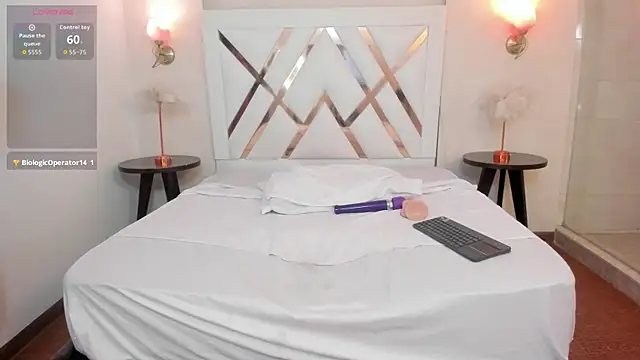 Sky_Collins_ webcam