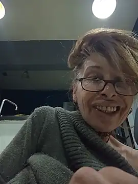 frozenwaffle - FrozenWaffle's free webcam - UK Sex Cams