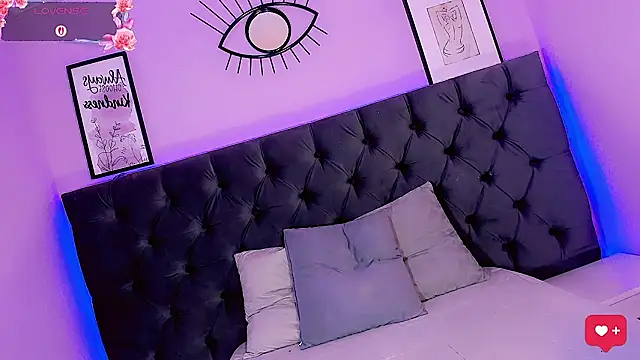 Kornylovee webcam