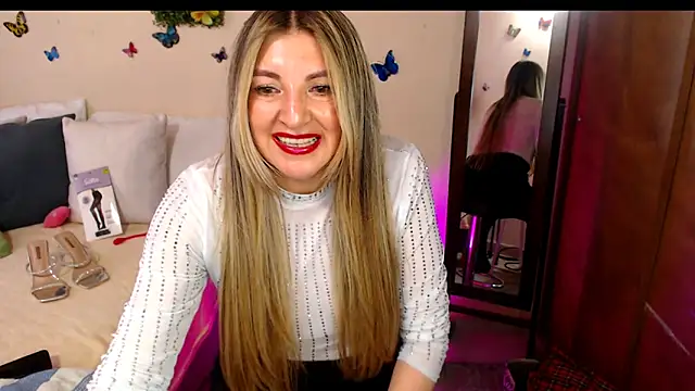 jolie-mature - Jolie-Mature's free webcam - UK Sex Cams