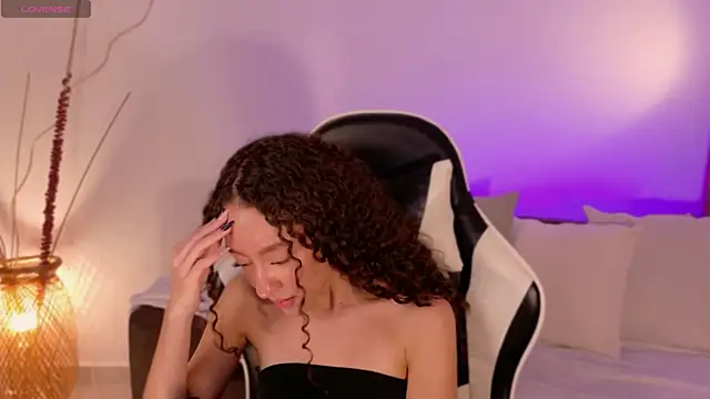 ChloeMoreti webcam