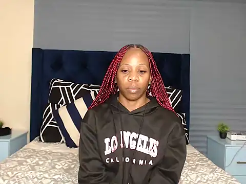 QUEENMANDYY