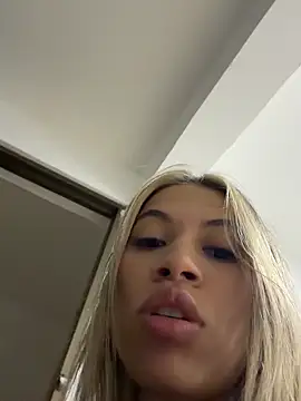 Mia_Rosee1 webcam