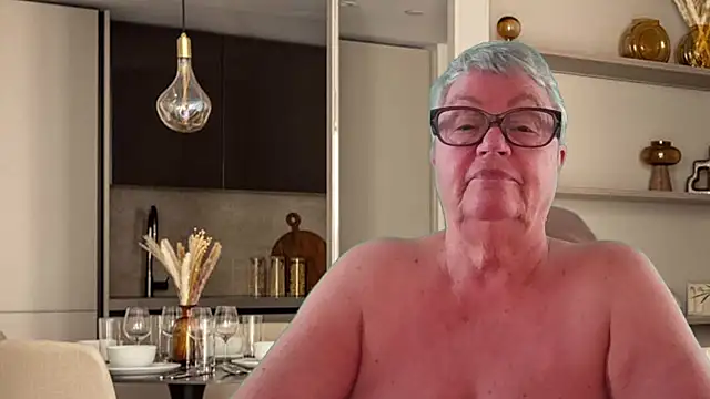 Mystery-Grandmother webcam