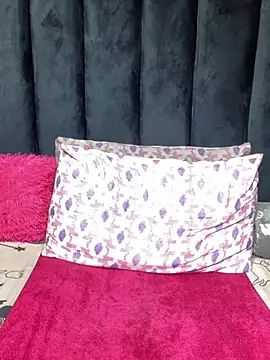 Littlebunny33 webcam