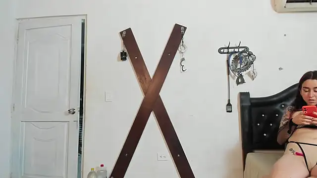 BelindaHedone1 webcam