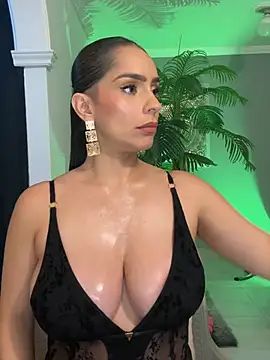 Mau_White webcam