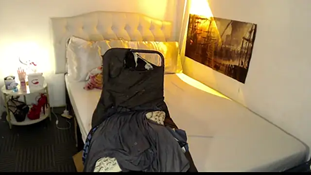 NinaDOM4CUM webcam