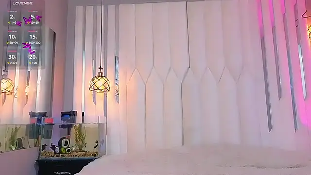 Megan_Do_Santos live cam on StripChat