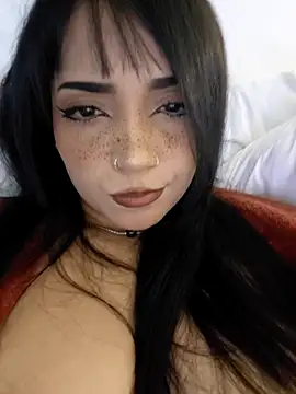 Hannae3 live cam on StripChat