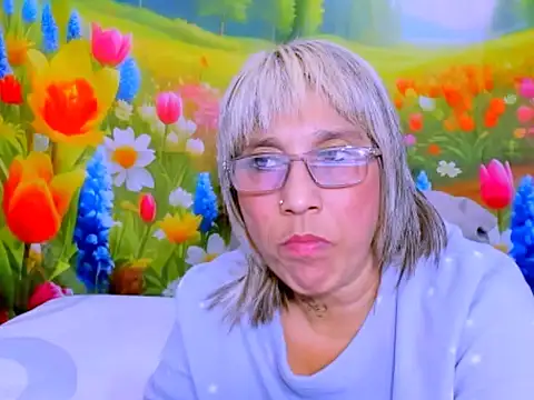 indianroxy webcam