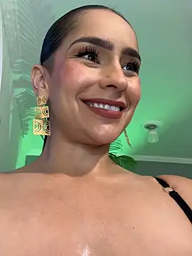 Mau_White webcam