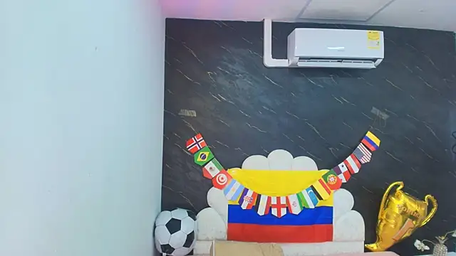 kissme_luna webcam