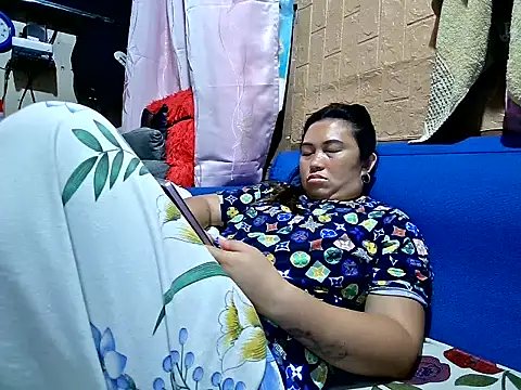 Lonely_Heart webcam