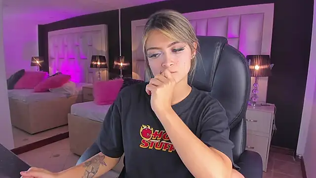 LuisaJonnes_ webcam