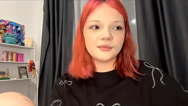 SmilingCutie webcam