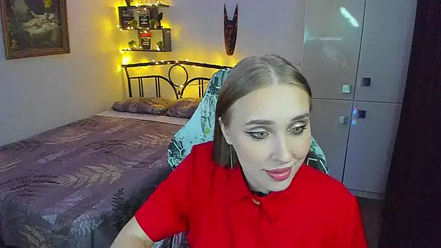 CrazyBitchInLace live cam on StripChat
