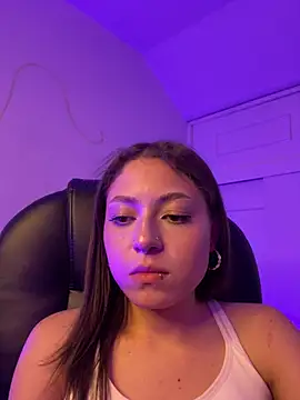 PrettyAmber live cam on StripChat
