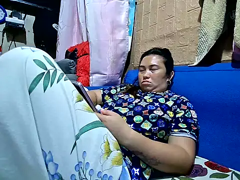 Lonely_Heart webcam