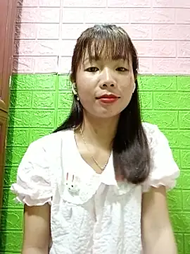 AmyLinee01 live cam on StripChat