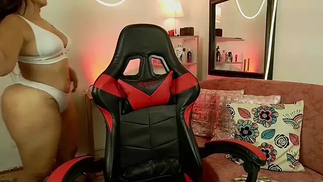 Megaan_Greey webcam