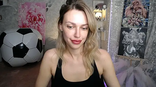 NickyAdamidi webcam