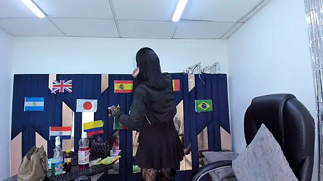 Aisha_hotts777 webcam