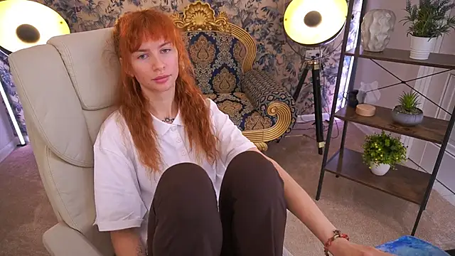 Nicol_Moonn webcam