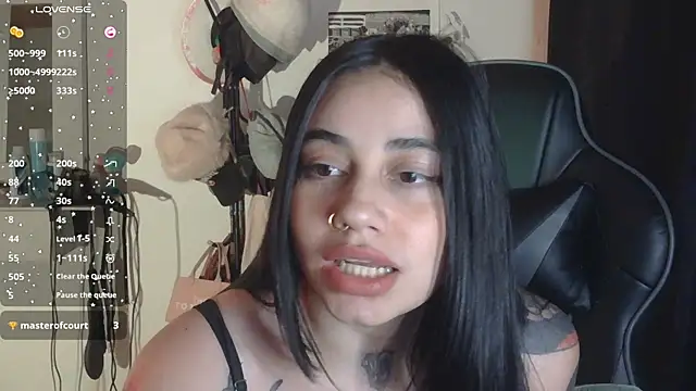 val_bardot live cam on StripChat