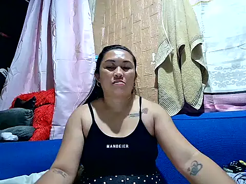Lonely_Heart webcam