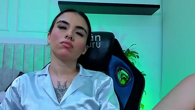 isabella_hv webcam