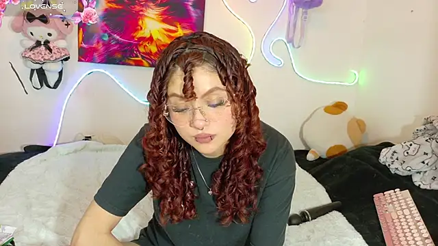 theiamoon webcam