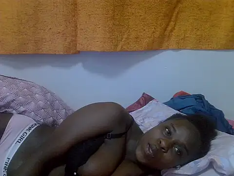 kaya_bear webcam