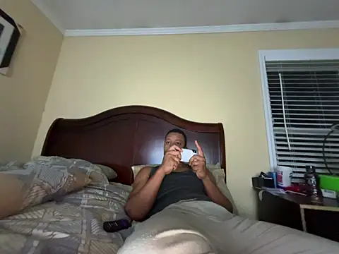 Charmingswoleking webcam