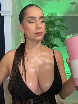 Mau_White webcam