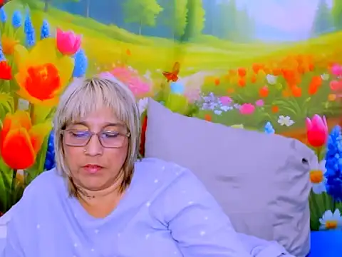 indianroxy webcam