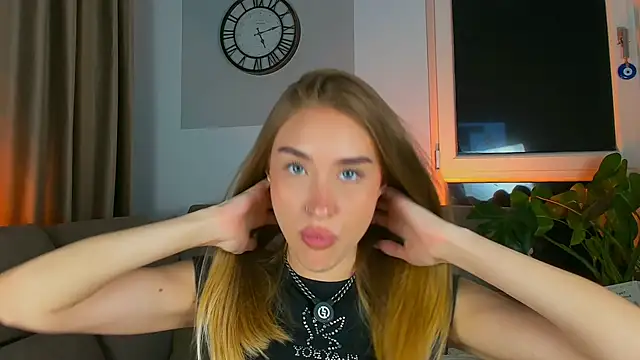 SugarSkye webcam