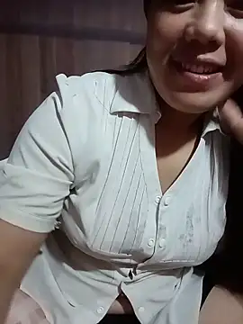 sara_pusyy's live room