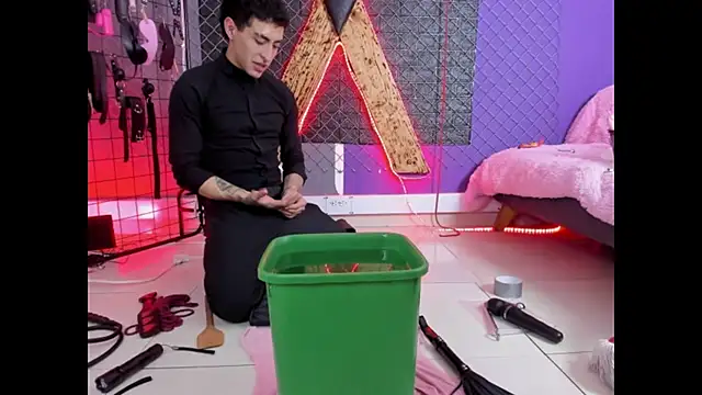 Miss_Lilith_bdsm webcam