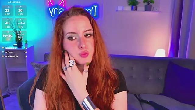 ChloeAster webcam
