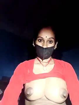 Nandani-758 webcam