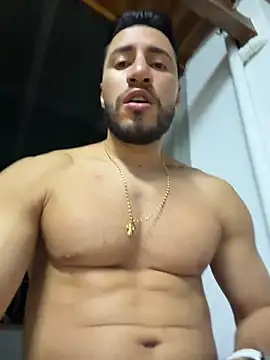 thiago_hill's live room