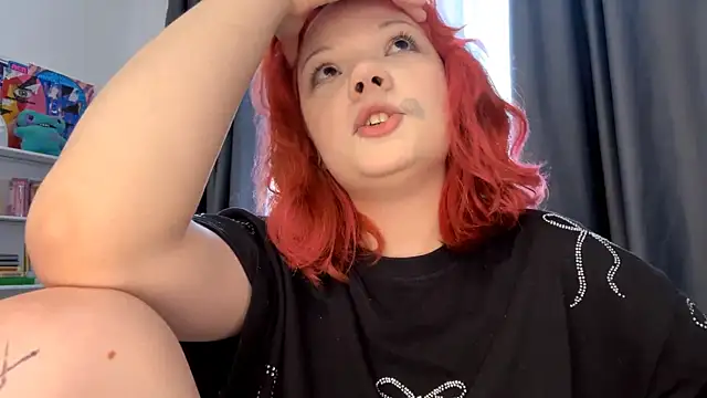 SmilingCutie webcam