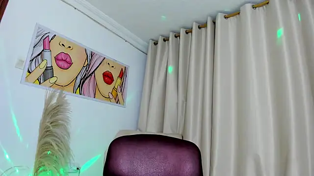 SkiinnyAna webcam