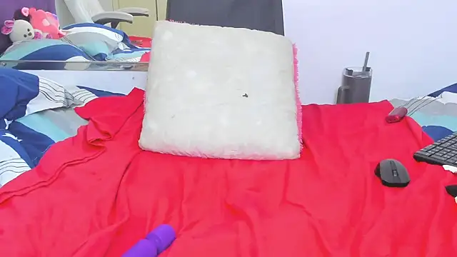 madelinesquirt webcam