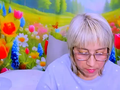 indianroxy webcam