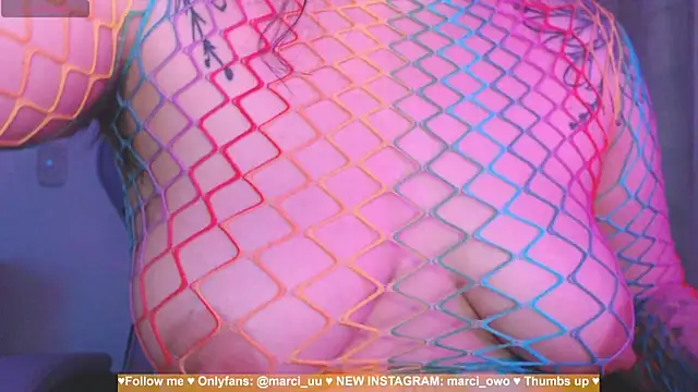 Marci_owo live cam on StripChat