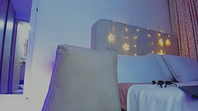 TheGloriousSophie webcam