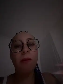 queenlo_xxx webcam